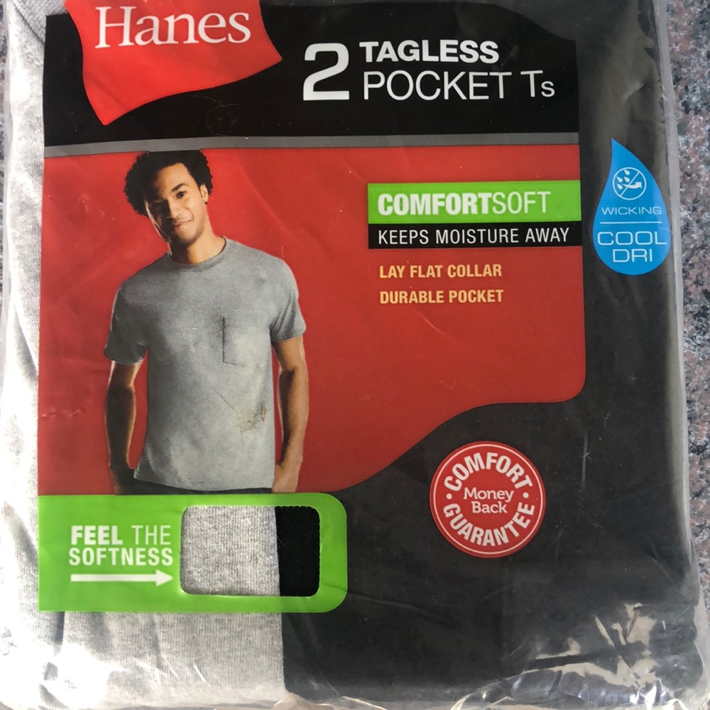 Hanes 2-Pack Tagless Pocket T-Shirts Men’s